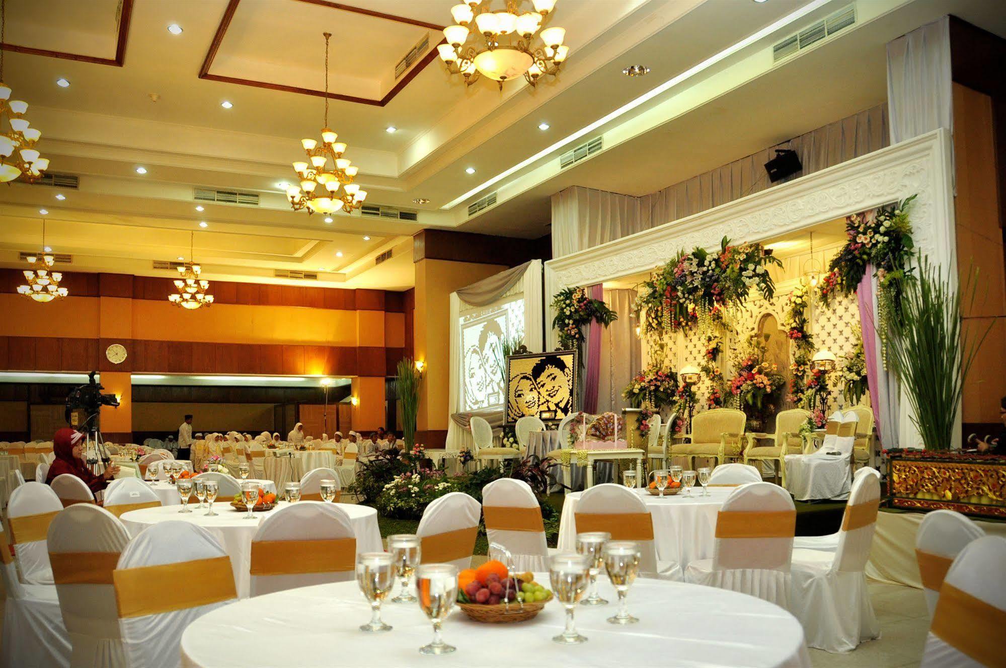 Pandanaran Hotel Semarang Exteriér fotografie